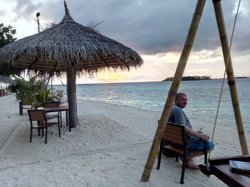 Качельки на Thinadhoo