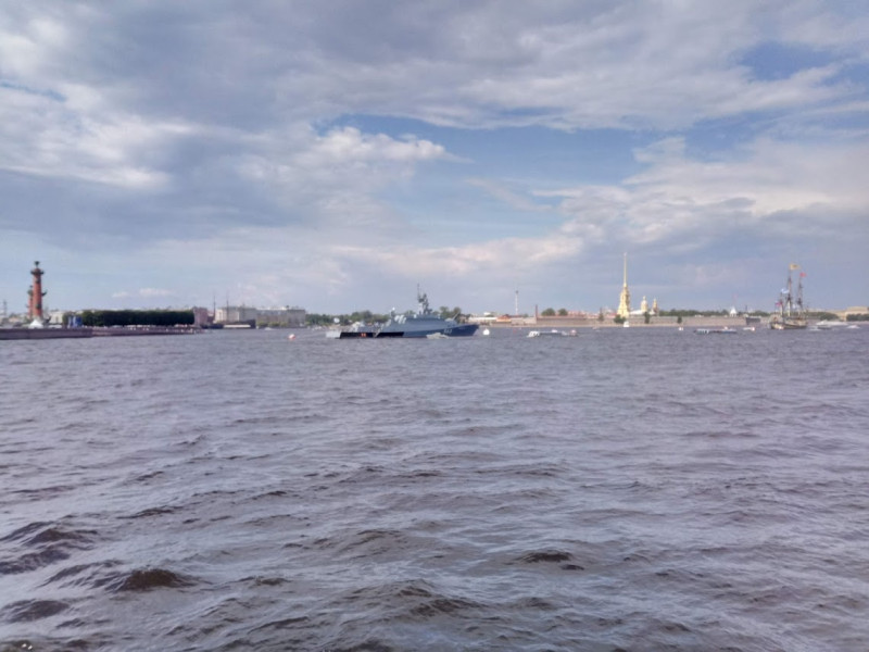Нева не пересохла